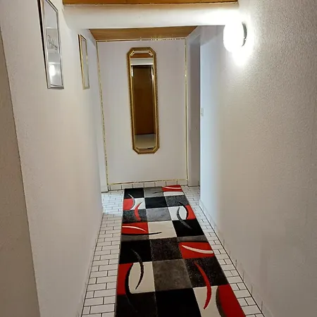 بيت ضيافة In *